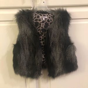 Jennifer Lopez faux vest—women’s med